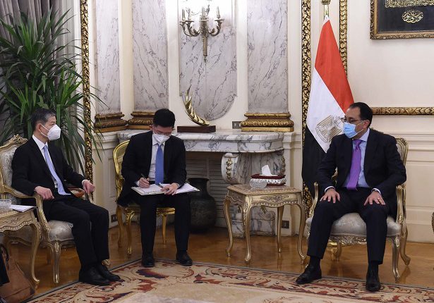 رئيس الوزراء يستقبل سفير الصين لدى القاهرة