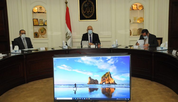 وزير الإسكان ومستشار الرئيس للتخطيط العمراني يتابعان خطط التنمية بساحل البحر الأحمر وجنوب سيناء