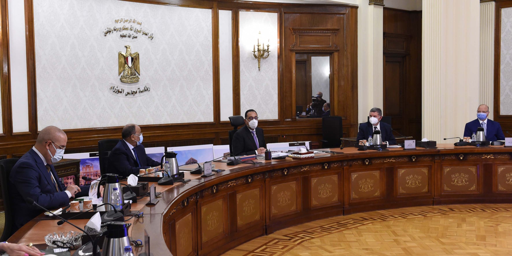 رئيس الوزراء يتابع أعمال تطوير منطقة وسط البلد وميدان وجراج الأوبرا وحديقة الأزبكية