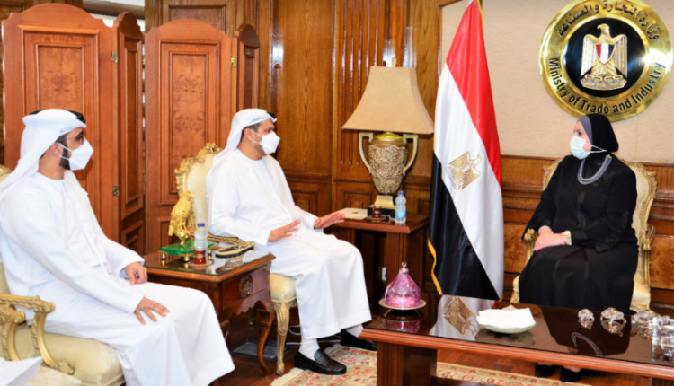 وزيرة الصناعة تعقد جلسة مباحثات مع سفير الإمارات الجديد لزيادة التجارة والاستثمارات المشتركة