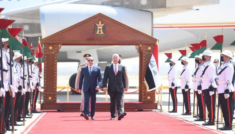 الرئيس السيسي يلتقي نظيره العراقي في مستهل زيارته لبغداد