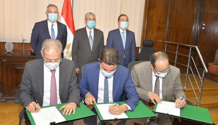 إيجاس والقابضة لكهرباء مصر توقعان مذكرة تفاهم مع إينى الإيطالية بمشروعات إنتاج الهيدروجين