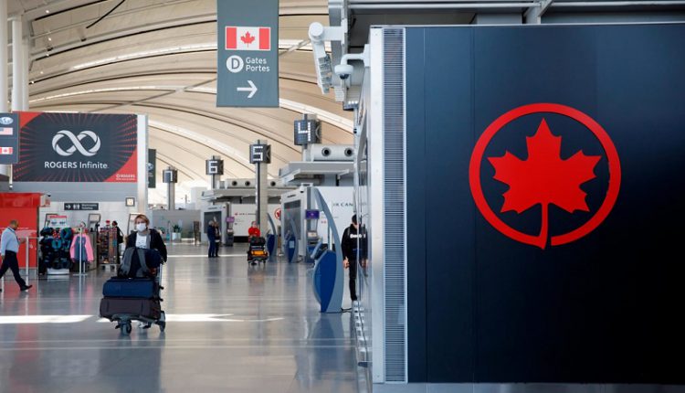 مطار تورنتو الدولي في كندا