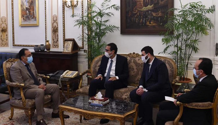 رئيس الوزراء يلتقي الشاب المصري مصطفى قنديل الرئيس التنفيذي لشركة سويفل