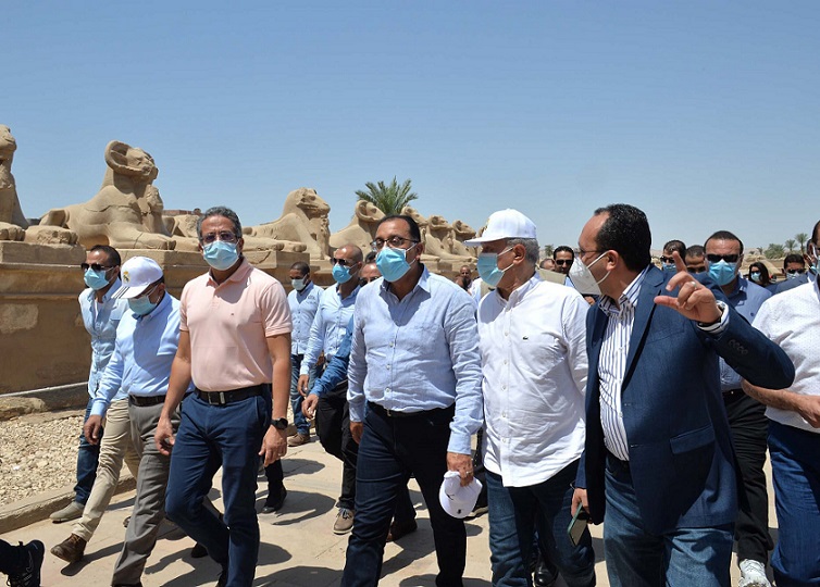 رئيس الوزراء يتابع من الأقصر استعدادات احتفالية افتتاح طريق الكباش وعدد من المشروعات