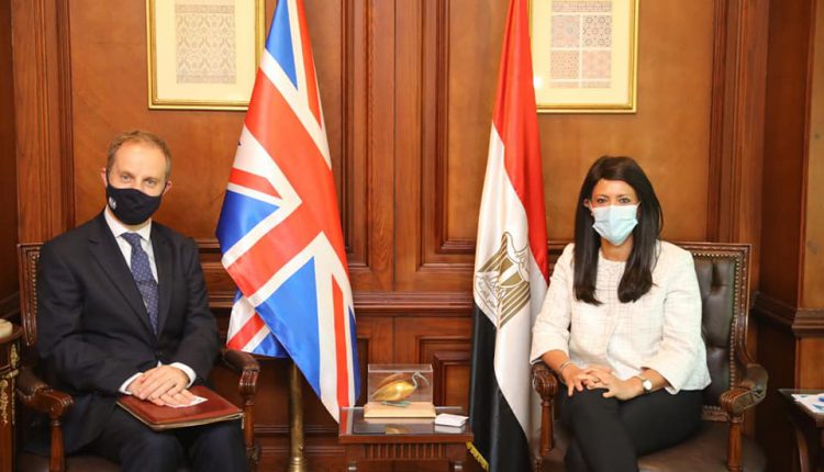 المشاط تلتقي السفير الجديد للمملكة المتحدة بالقاهرة لبحث العلاقات الاقتصادية المشتركة