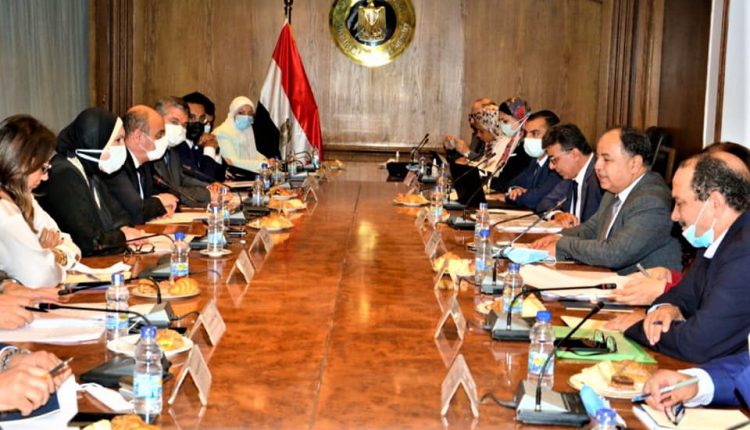 وزيرا التجارة والمالية يبحثان تنفيذ مبادرة تحفيز الصناعة المصرية