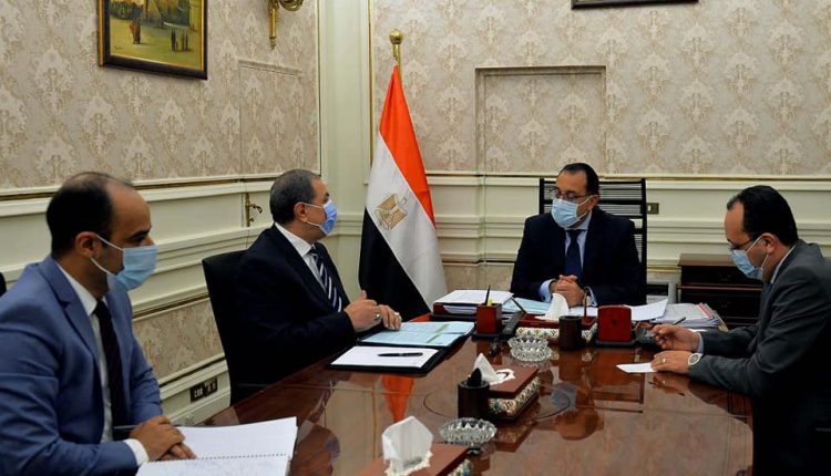 مدبولي يبحث مع وزير القوى العاملة تطورات ملف عودة العمالة المصرية إلى ليبيا والعراق