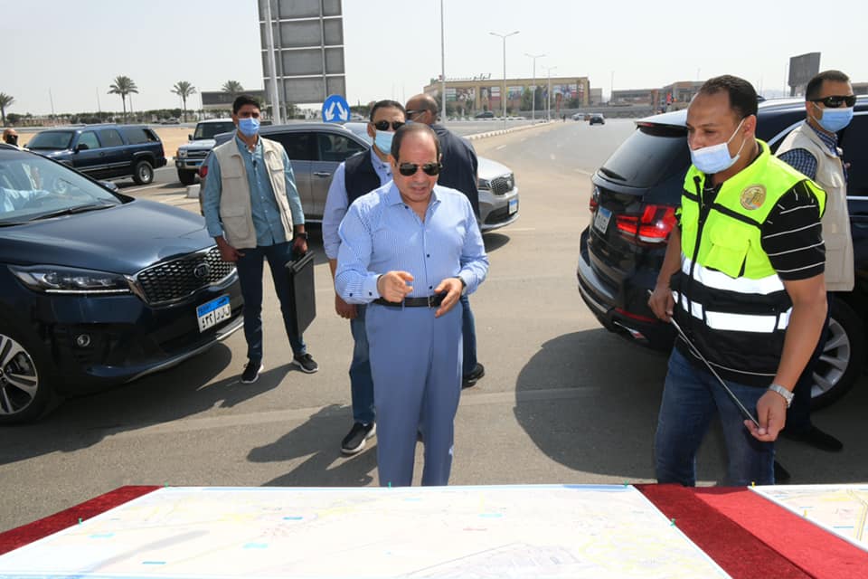 السيسي يتفقد أعمال توسعة الطريق الدائري وعدد من المحاور الجديدة بمنطقة مطار القاهرة