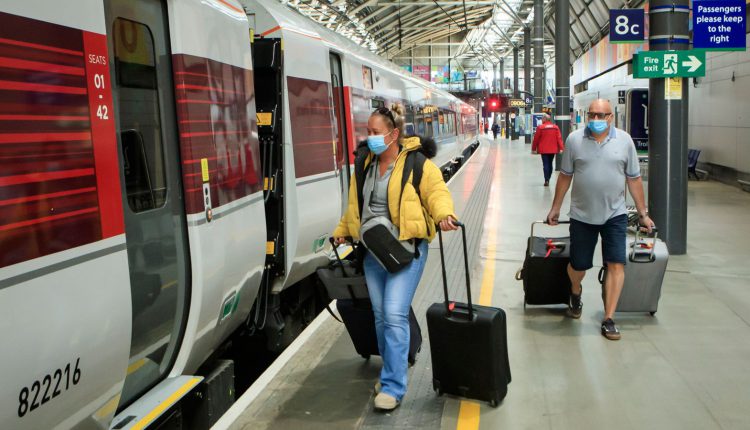 بريطانيا تخصص 7 مليارات جنيه إسترليني لتحديث خدمة القطارات والحافلات