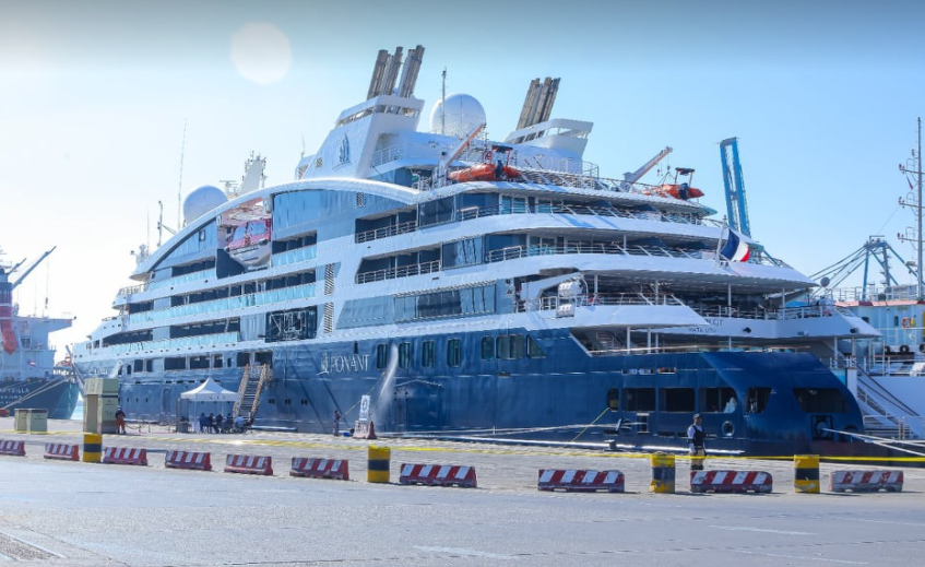 موانئ دبي العالمية السخنة تستقبل أول سفينة سياحية منذ تفشي جائحة كورونا