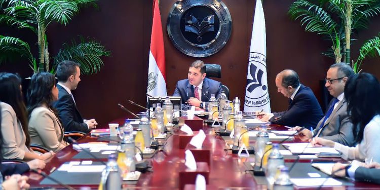 رئيس هيئة الاستثمار يناقش مع شركة طلبات الخطط التوسعية بالسوق المصرية