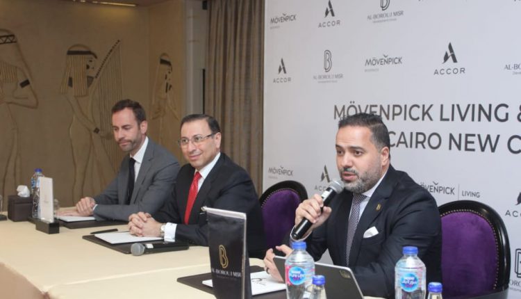 البروج مصر وأكور توقعان عقد إقامة فندق موفنبيك في مشروع آيكونيك تاور بالعاصمة الإدارية