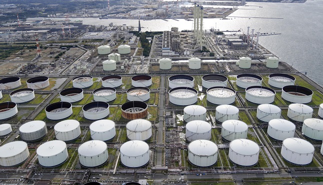 اليابان تعتزم الإفراج عن 6 ملايين برميل من احتياطي النفط الاستراتيجي