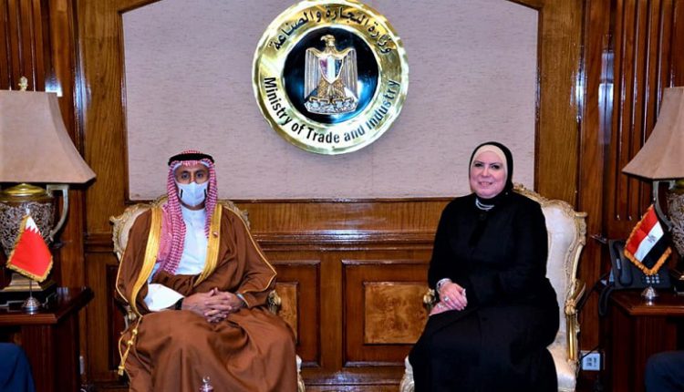 وزيرة التجارة تبحث مع نظيرها البحريني سبل تعزيز التعاون الاقتصادي بين البلدين