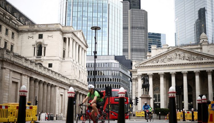 بنك إنجلترا يرفع أسعار الفائدة إلى 3%.. أعلى مستوى منذ 33 عاما