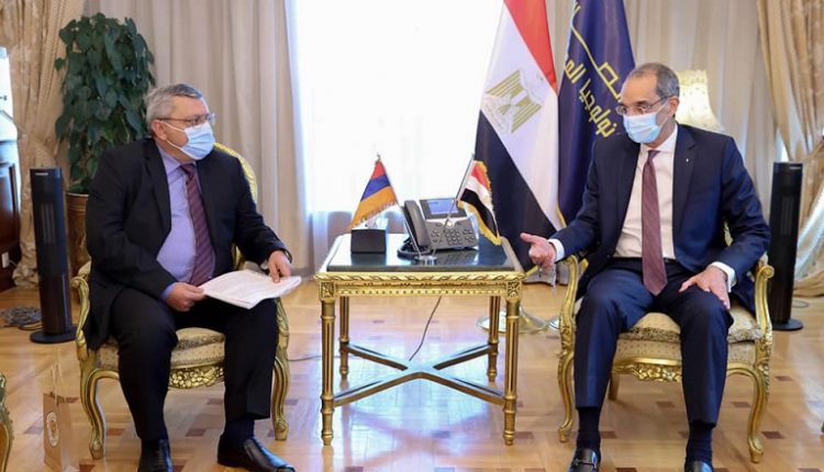 مصر تبحث سبل تعزيز التعاون مع أرمينيا في مجالات الاتصالات وتكنولوجيا المعلومات