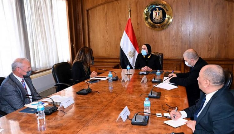 وزيرة التجارة: حريصون على نشر الوعي بأهمية التوافق مع المتطلبات البيئية للحفاظ على تنافسية المنتج المصري