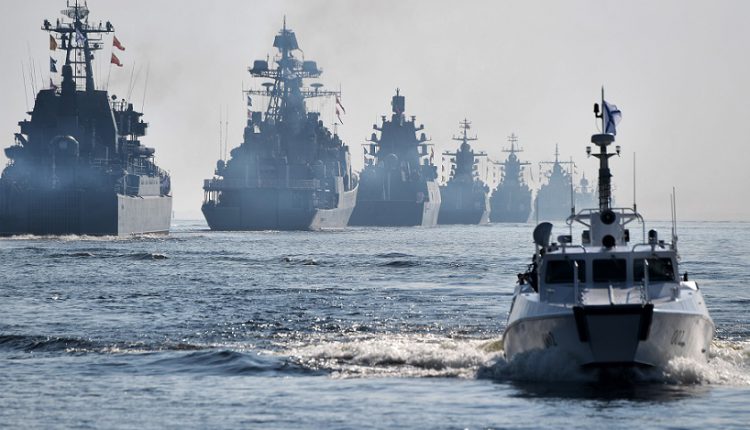 تعرض سفينتين تجاريتين روسيتين لقصف صاروخي أوكراني