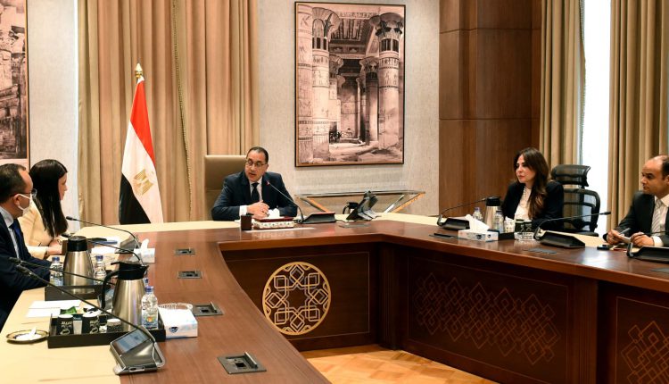 رئيس الوزراء يدعو البنك الدولي للمشاركة في فعاليات إطلاق إطار الشراكة القطرية في القاهرة يونيو المقبل