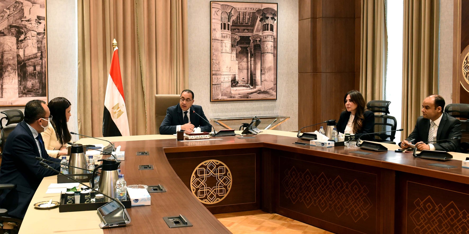 رئيس الوزراء يدعو البنك الدولي للمشاركة في فعاليات إطلاق إطار الشراكة القطرية في القاهرة يونيو المقبل