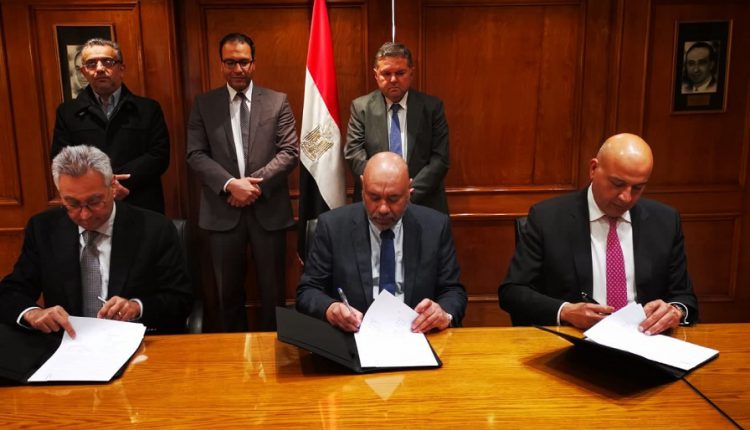 توقيع اتفاقية مساهمين لتأسيس أول شركة لبيع وتوزيع السيارات الكهربائية في مصر