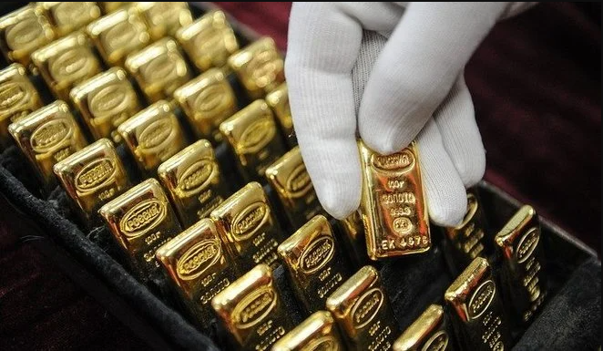 أسعار الذهب تواصل التراجع وعيار 21 يسجل 977 جنيها