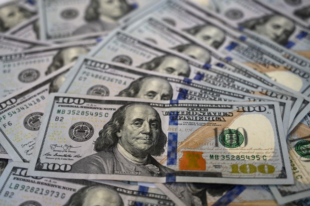 الدولار الأمريكي يتعافى من قاع 3 أسابيع والأنظار تتجه لبيانات جديدة - جريدة  حابي
