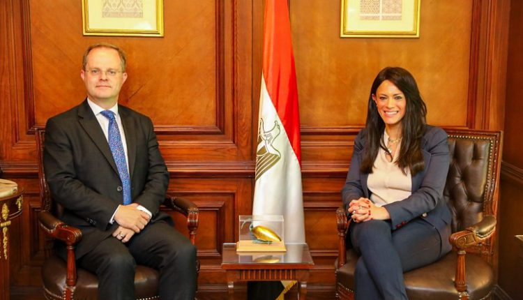 المشاط تبحث سبل تعزيز جهود التعاون الإنمائي بين مصر وبريطانيا