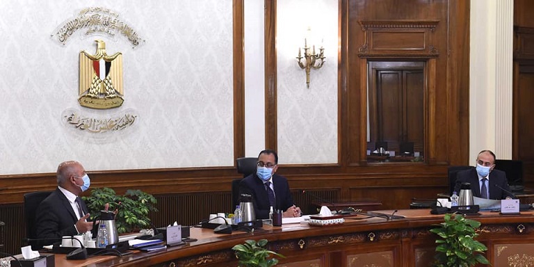 مدبولي والوزير خلال الاجتماع