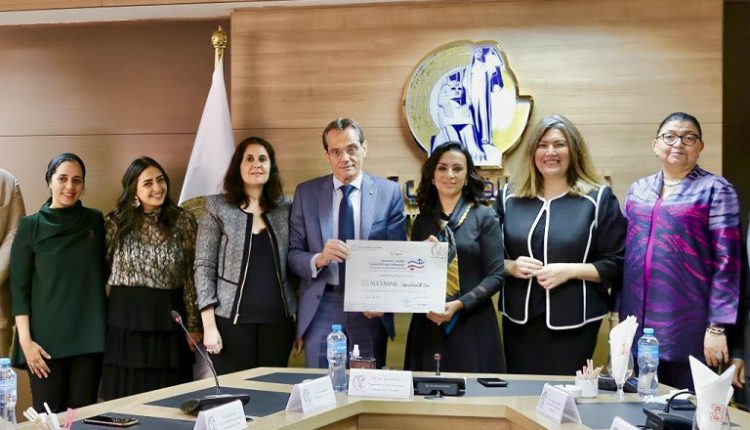بنك الإسكندرية يحصل على "الختم المصري للمساواة" من القومي للمرأة والبنك الدولي