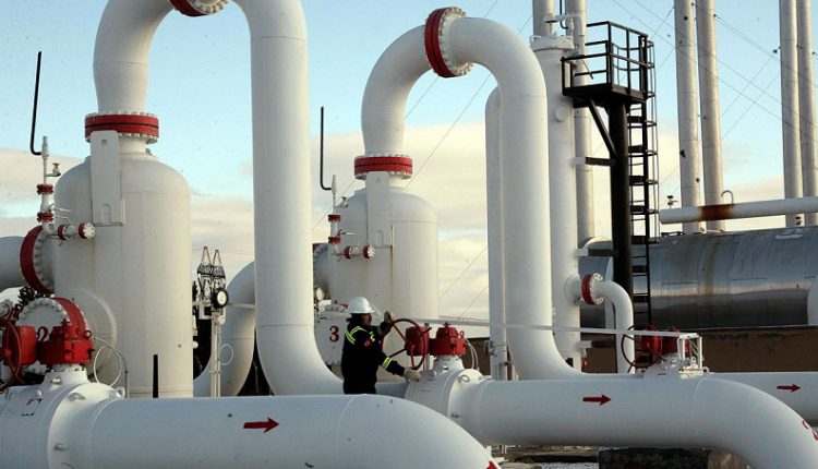أوروبا تضع خطة طوارئ لمواجهة خفض إمدادات الغاز الروسي