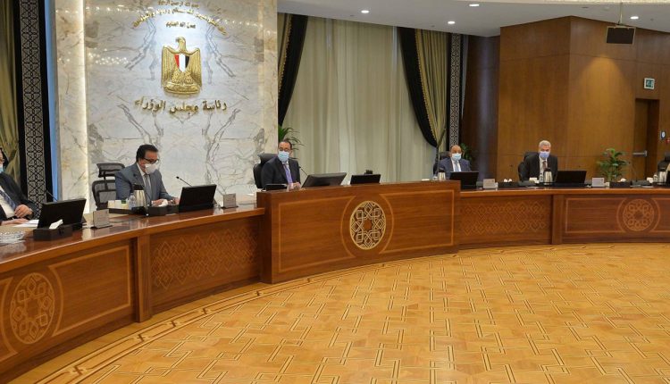 لجنة كورونا تقرر إلغاء القيود المفروضة على دخول المصريين والأجانب