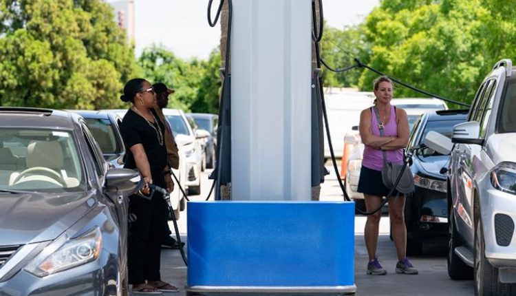 نيويورك تعلق ضرائب الوقود 6 أشهر بسبب ارتفاع الأسعار