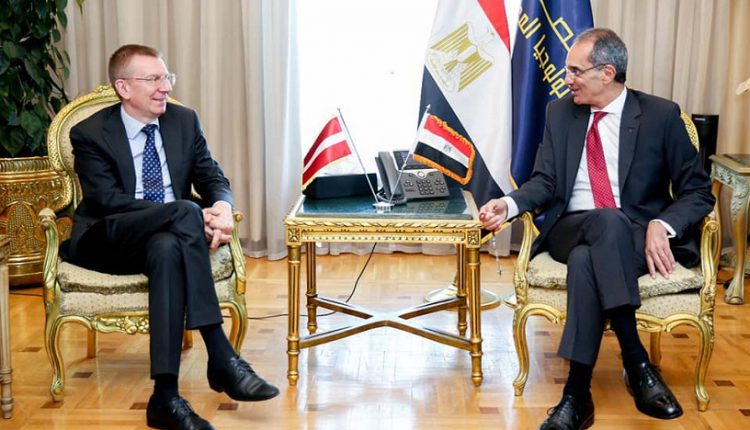 وزير الاتصالات: فتح آفاق جديدة للتعاون الاستثماري وتبادل الخبرات بين مصر ولاتفيا