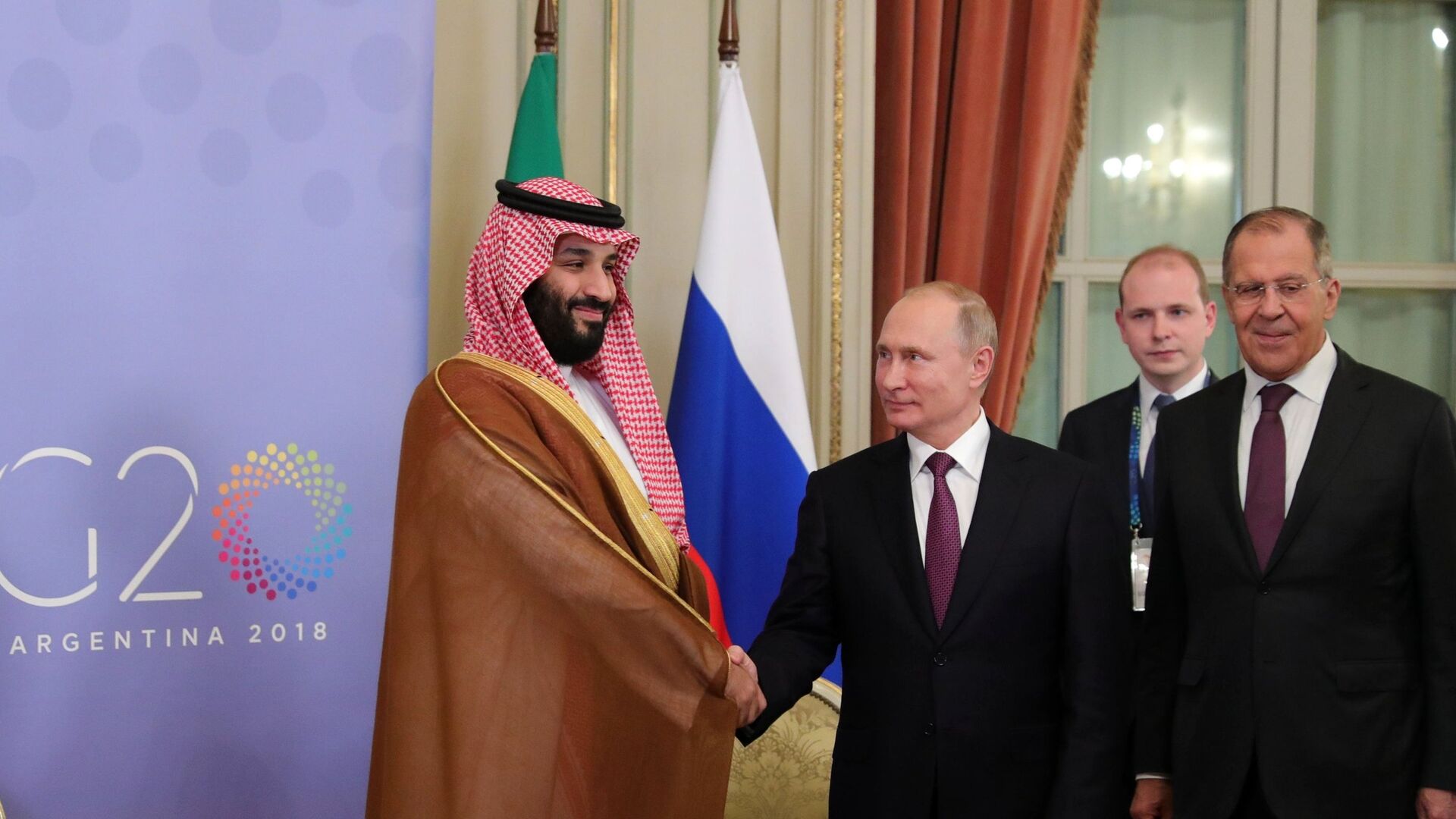 الرئيس الروسي بوتين يبحث هاتفيا مع ولي العهد السعودي وضع سوق النفط العالمي