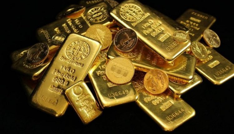 أسعار الذهب تهوى دون 1700 دولار مع صعود عوائد السندات الأمريكية