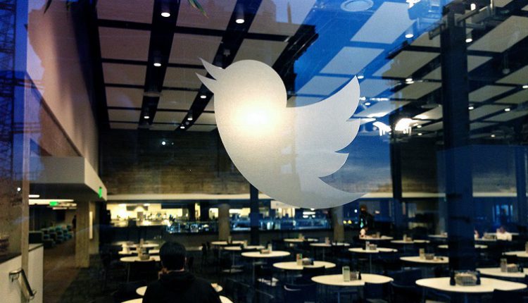 تويتر تخسر 50% من معلنيها منذ استحواذ ماسك على المنصة