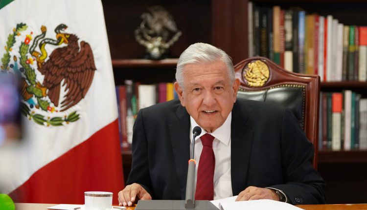 الرئيس المكسيكي يقترح زيادة الأجور 20% العام المقبل