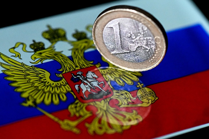 سويسرا تجمد أصولا روسيا بقيمة 14 مليار دولار