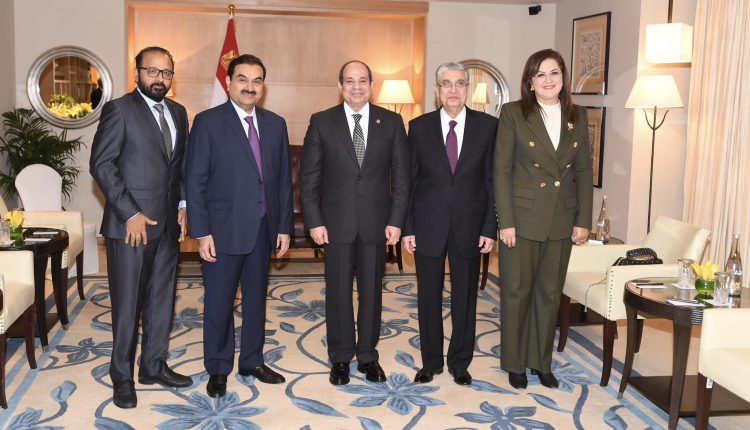 الرئيس السيسي يرحب باهتمام مجموعة أداني الهندية بالاستثمار في مصر