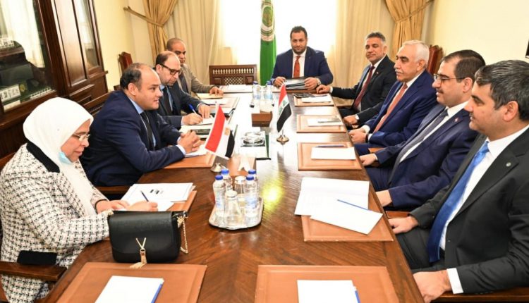وزير التجارة يبحث مع نظيريه العراقي واللبناني سبل الارتقاء بالعلاقات الصناعية والاستثمارية المشتركة