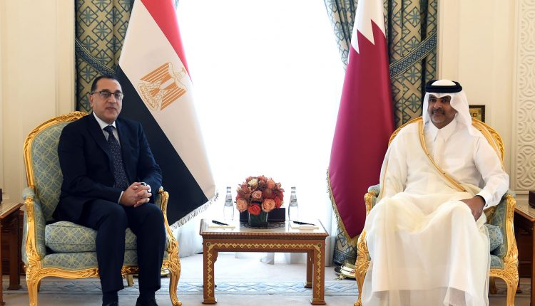 رئيس الوزراء يبحث مع نظيره القطري مقترحات زيادة التبادل التجاري
