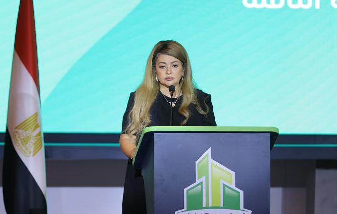 دينا عبد الفتاح: الإرادة السياسية والبيئة التشريعية تدعمان مساهمة القطاع الخاص في التنمية