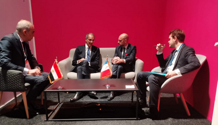وزير الاتصالات يستعرض استراتيجية مصر الرقمية في مؤتمر فيفا تكنولوجي بباريس