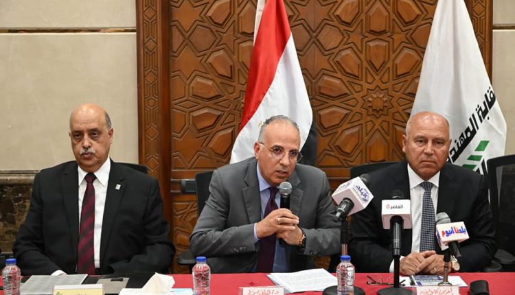وزير الري في بيان: الدولة المصرية تؤكد ثقتها في نقيب المهندسين خالد النبراوي