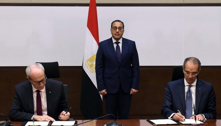 مصر توقع مذكرة تفاهم مع الجزائر في مجال الاتصالات وتكنولوجيا المعلومات والبريد