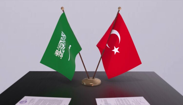 السعودية وتركيا تؤكدان تعزيز العلاقات بمجالات التجارة والاستثمار والسياحة