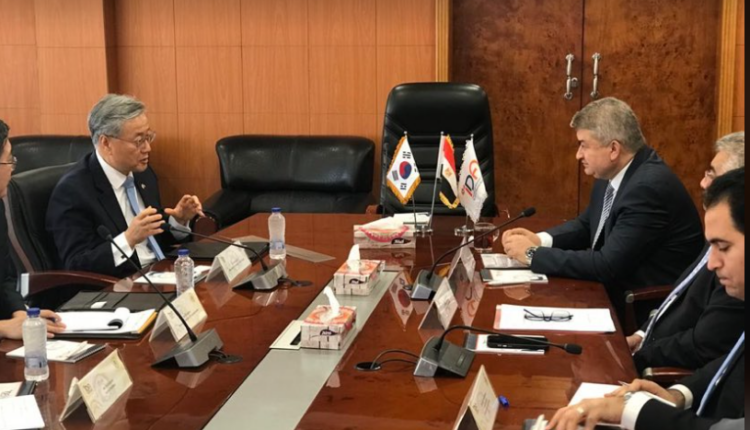 رئيس التنمية الصناعية يناقش فرص التعاون المشترك مع السفير الكوري