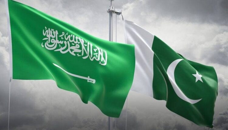 علما السعودية وباكستان